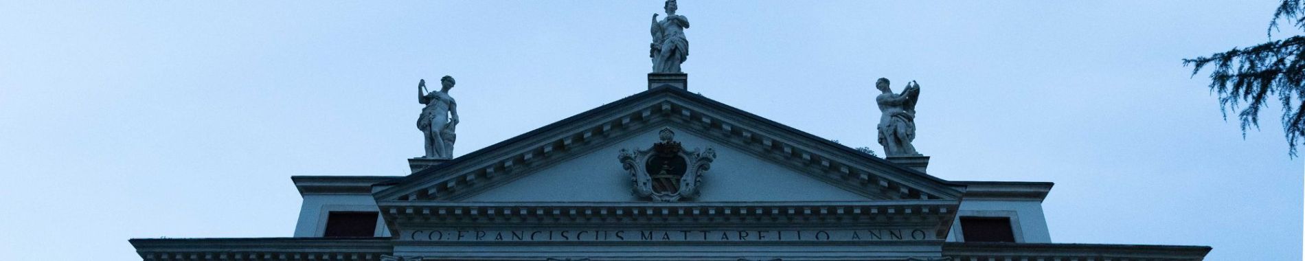 IL TEATRO IL TEATRO