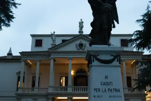 teatro-mattarello-esterno2